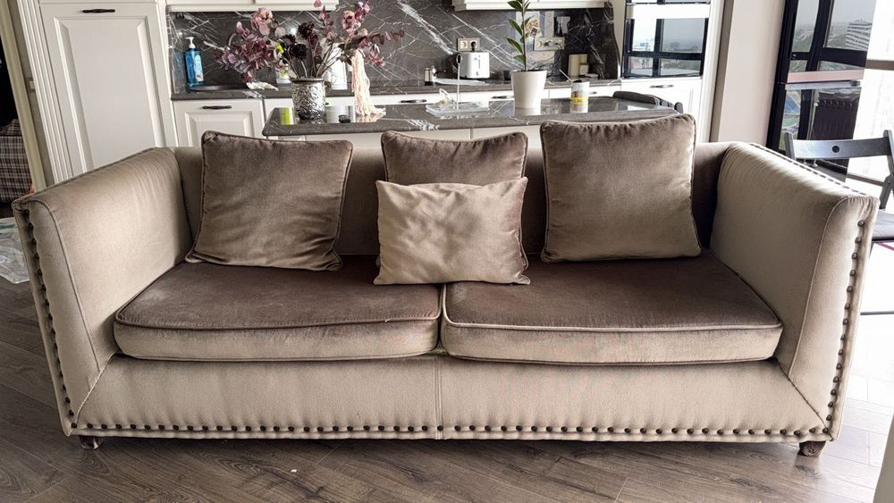 Диван и два кресла