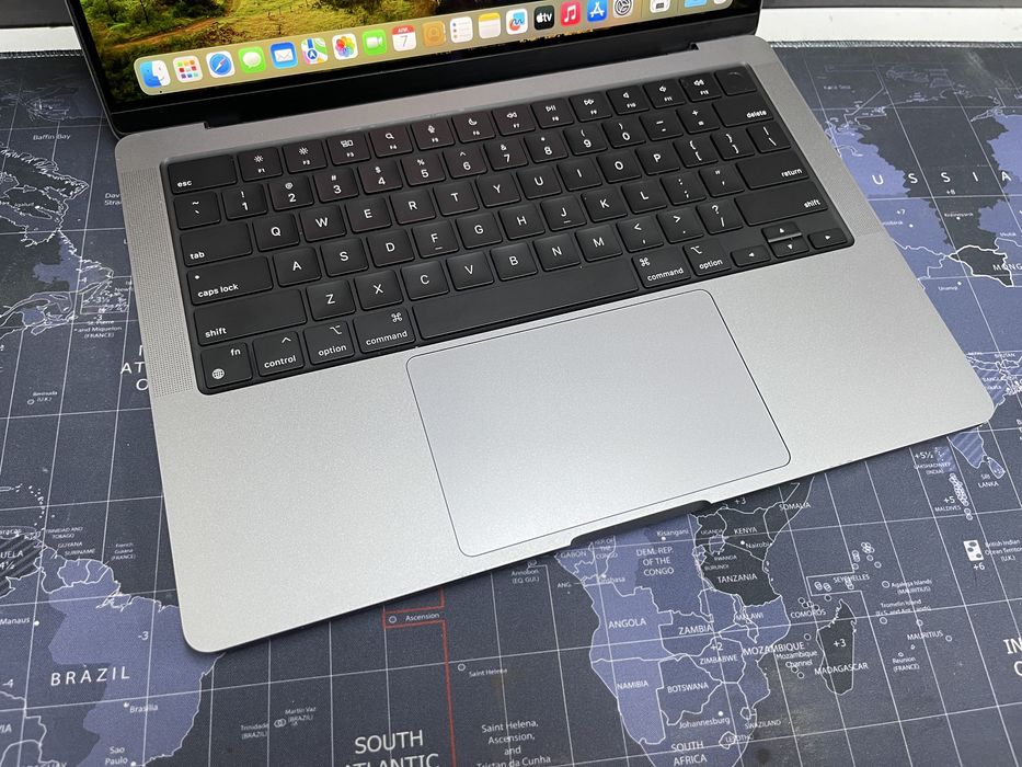 MacBook Pro 14 M3 2023/8Gb/SSD1000Gb