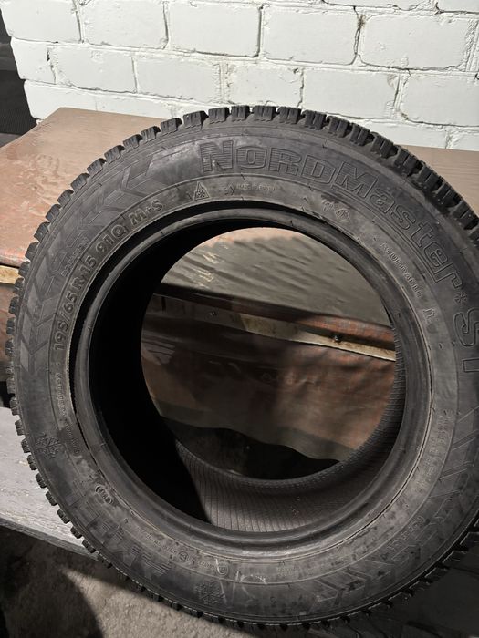 Продаю зимние шины