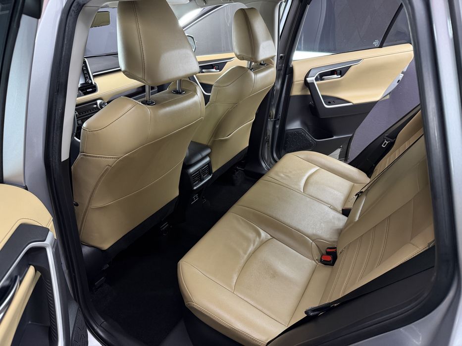 Toyota Rav4 2021 ianuarie Luxury 184.000km proprietar