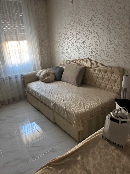 Продава се Тристаен апартамент в Пловдив, Тракия - 80 кв.м за 2963 €/кв.м - Снимка #2