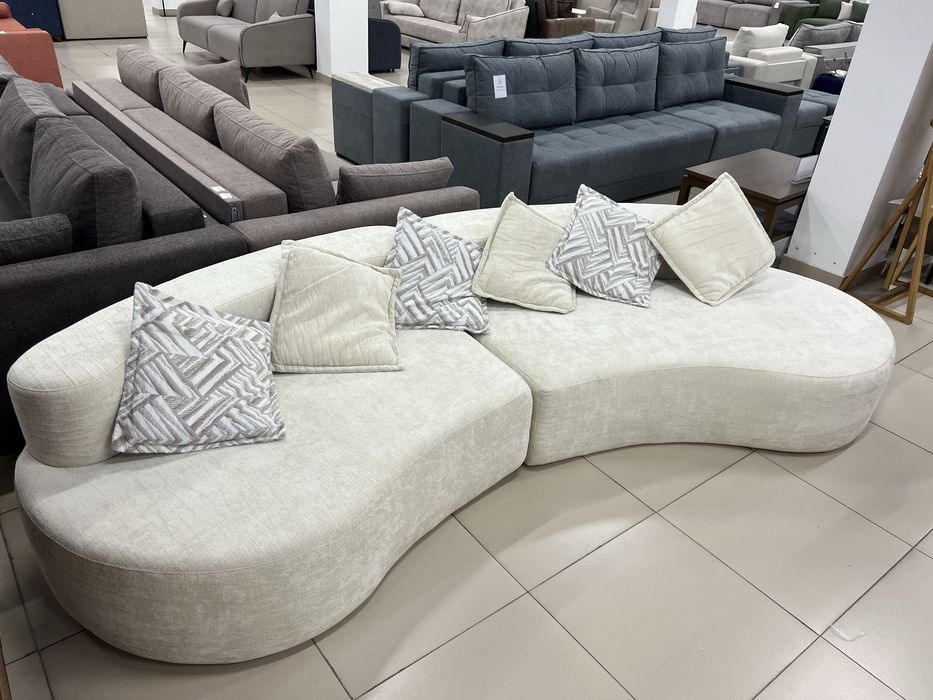 Бескаркасные диваны и кресло