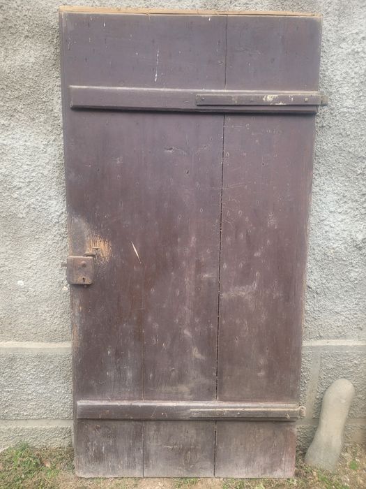 Ușă veche, stare bună