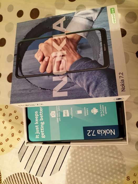 Продам срочно телефон