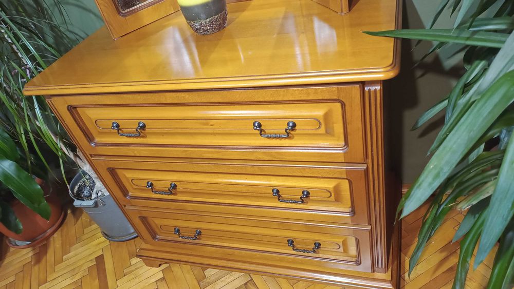 comoda Delia+oglinda triptic