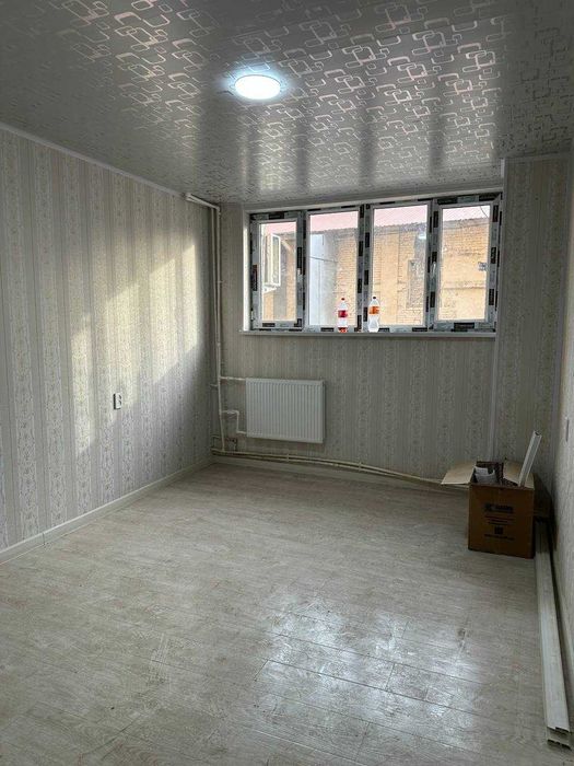 Продается квартира в Бывшем Общ. Яшнабадском районе 1-комнат 1-этаж