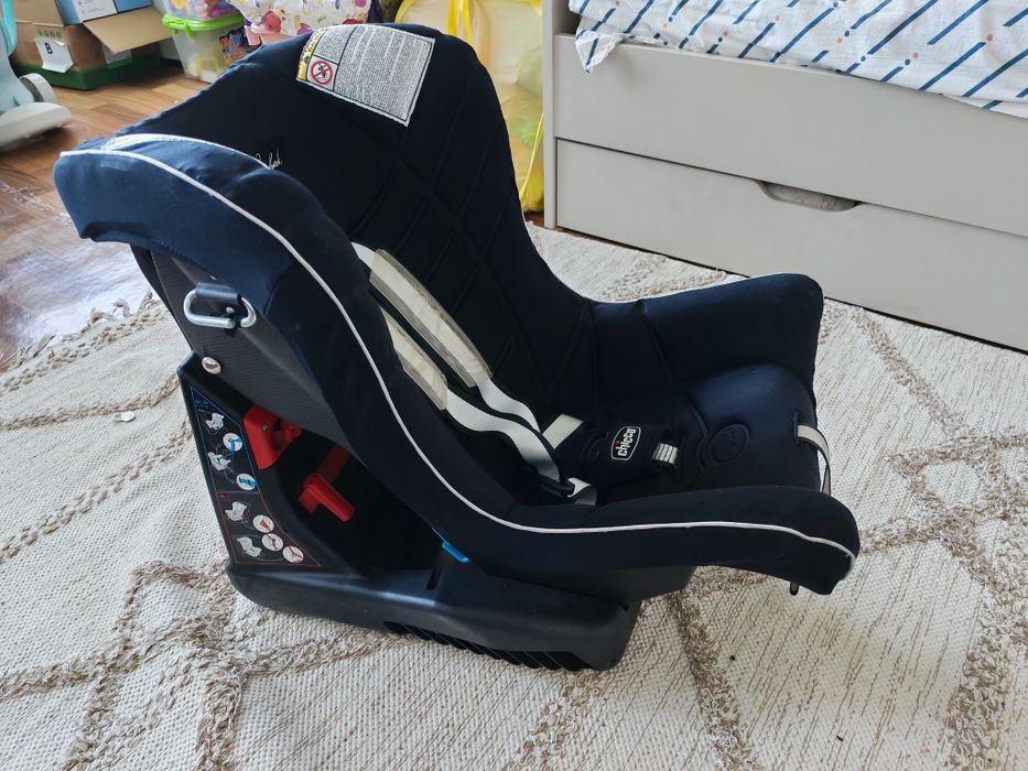 Детское автокресло chicco black label