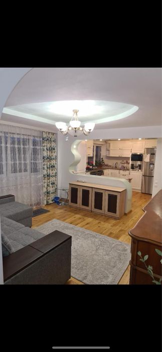 Inchiriez apartament 3 camere