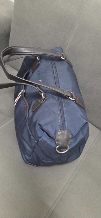 Geanta femei Tommy Hilfiger,originala,bleumarin,stare foarte buna
