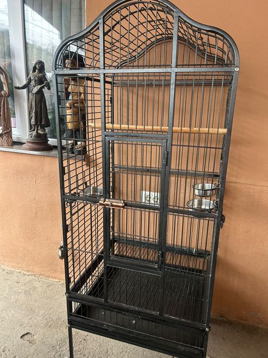 Vand colivie , voliera, cusca pentru pasari  papagali