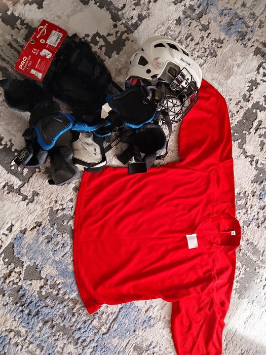 Продам хоккейную экипировку