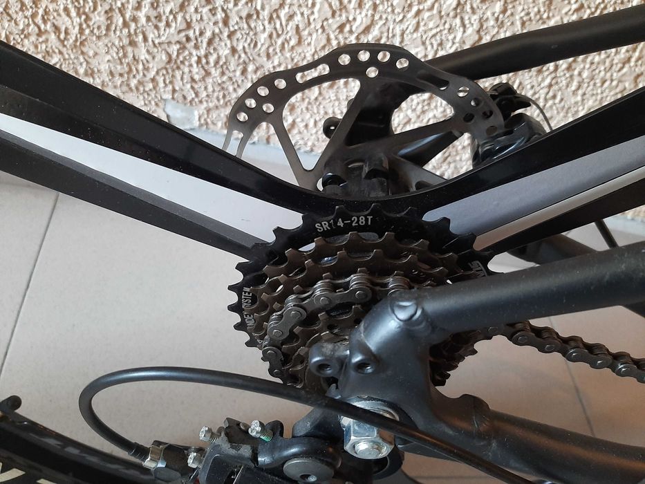 Чисто нов велосипед CARPAT Evolution MTB C27313M 27.5