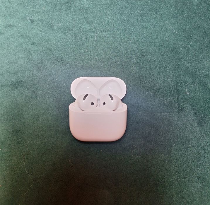 Căști Airpods 4 Noi - Urgent, Cadoul Ideal