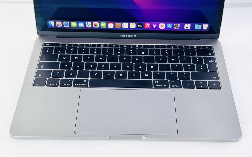Лаптоп Аpple MacBook Pro 13 2017 i5 2,3Ghz 8RAM 1TB Гаранция!