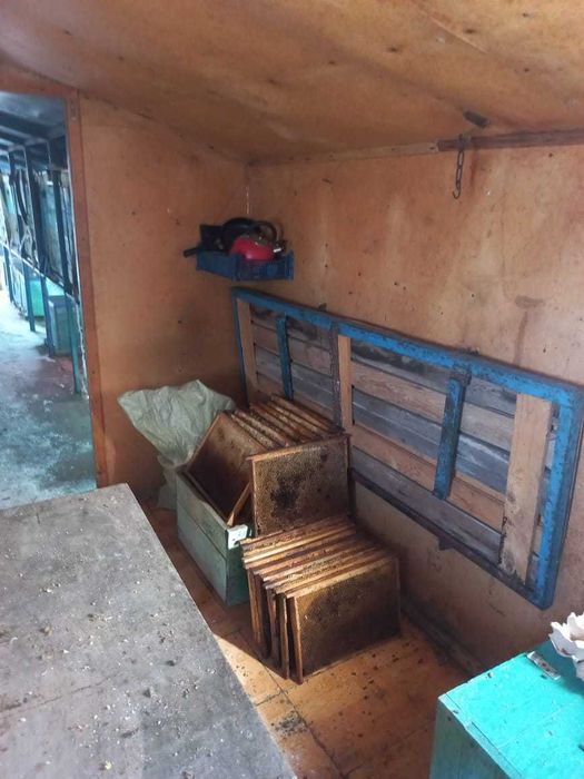 Пчелопавильон. Прицеп для пчёл.