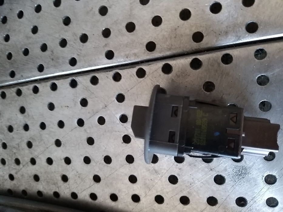 Buton airbag dacia logan ls 8200169589c