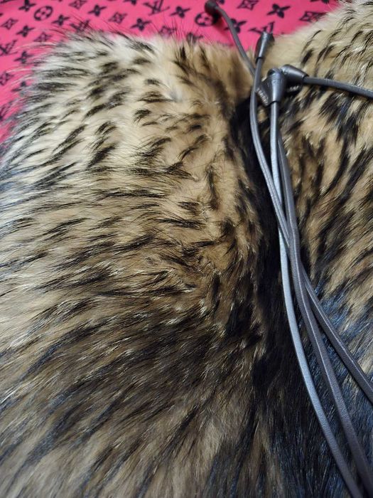 DSQUARED2 оригинален нов дамски елек от ракун