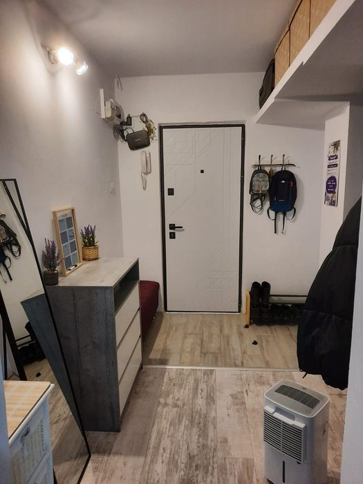 Vând apartament Rovine