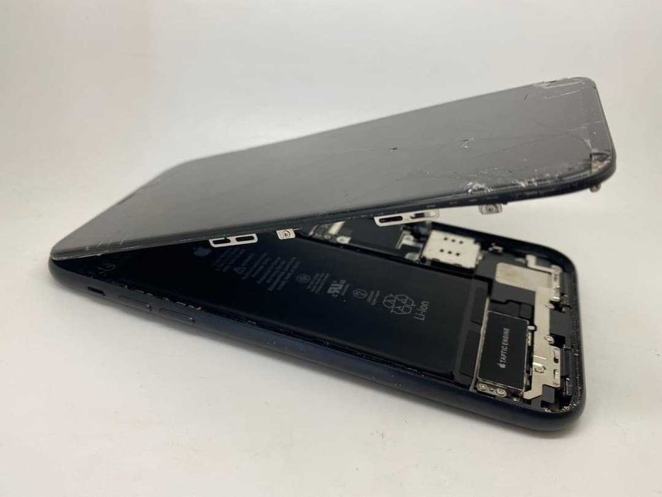 #MLgroup предлага смяна на дисплей/ стъкло/ капак/ батерия на iPhone: