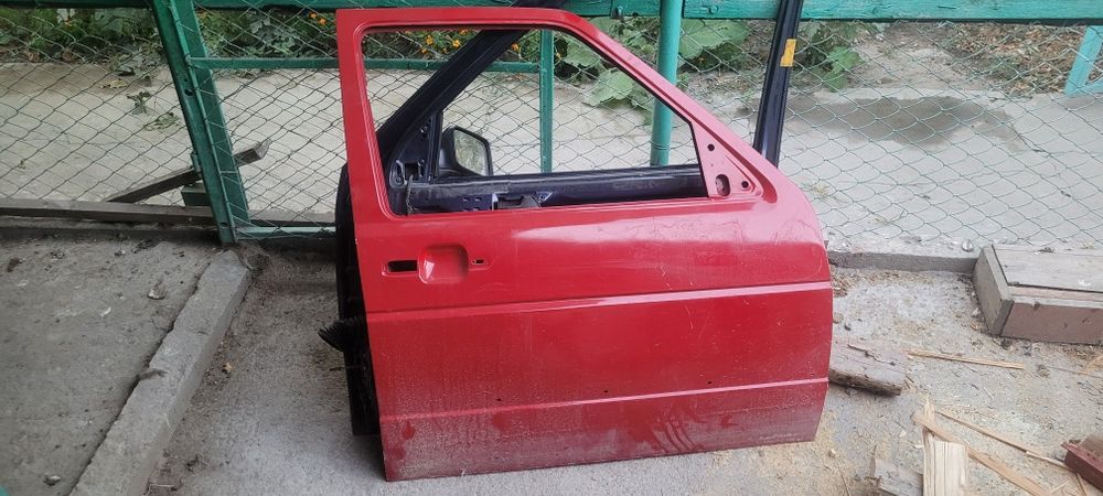 Продается двери от гольф 2 гольф 3 и стекла