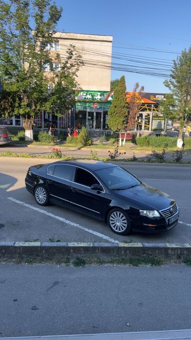 Vând Volkswagen Passat B6