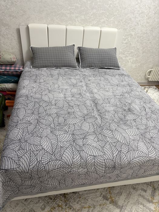 Диван 160*180,с матрасом