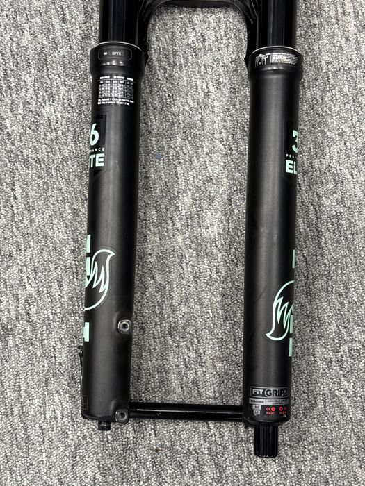 Fox 36 38 Grip2 Rock Shox Pike вилки шокове