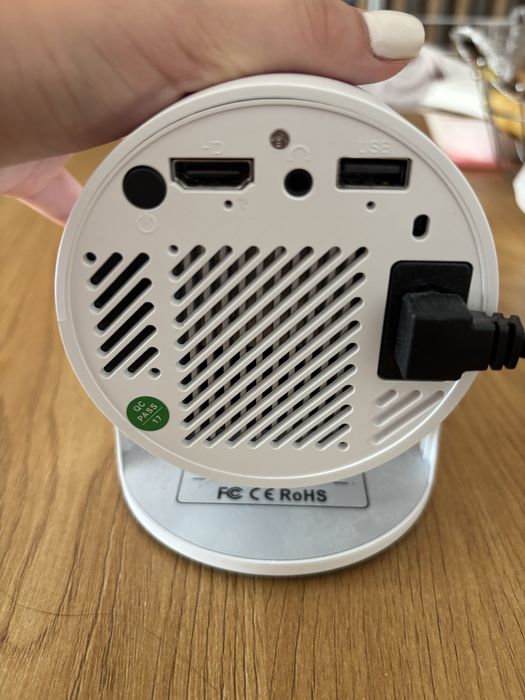 Videoproiector HY