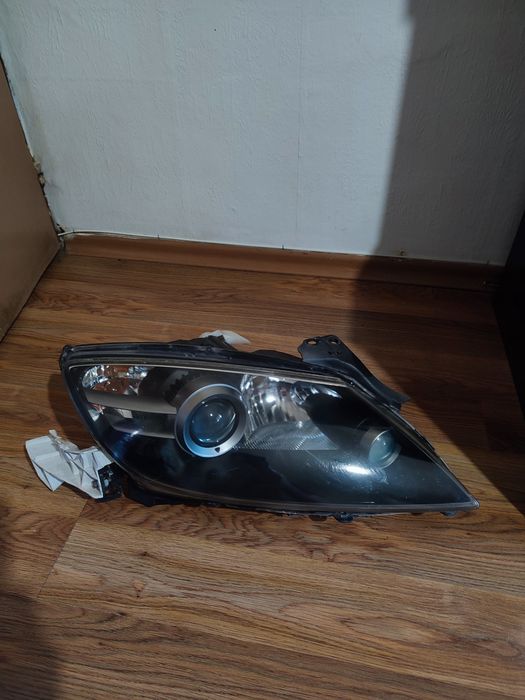 Десен фар за Мазда РХ-8/Mazda RX-8