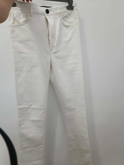 Бял панталон Zara