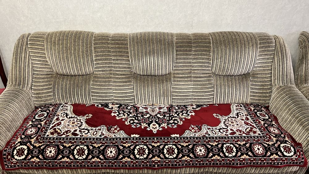 Продается диван и кресло