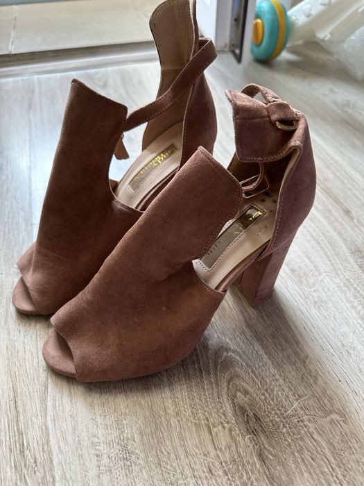 Женская обувь размер 35-36