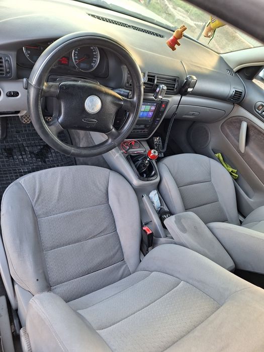 Vând Volkswagen Passat
