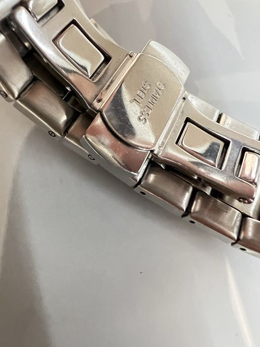 Часовник Tissot.