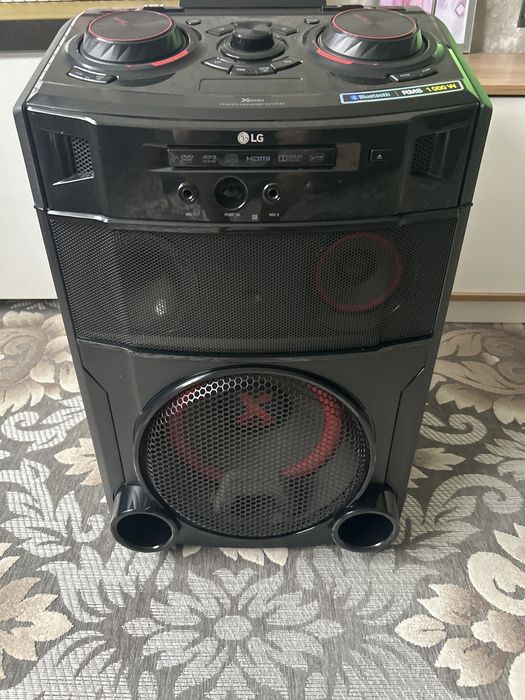 Продам музыкальный центр LG