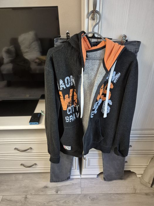 Толстовки, рубашки, джинсы