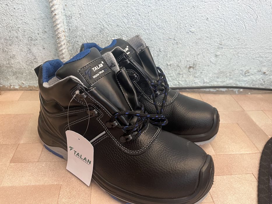 Спецобув продам новый