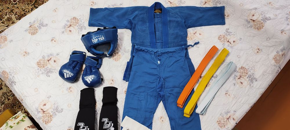 Экипировка кимоно для единоборств