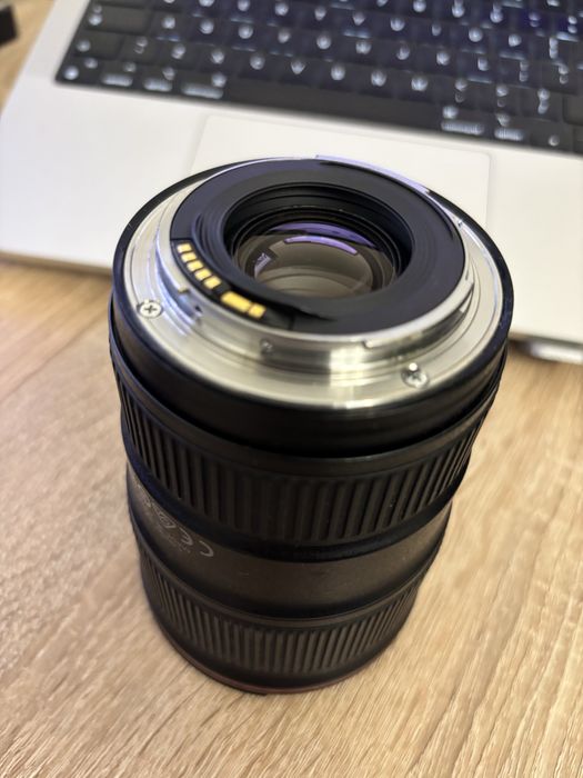 Canon EF 16-35mm f4 IS USM