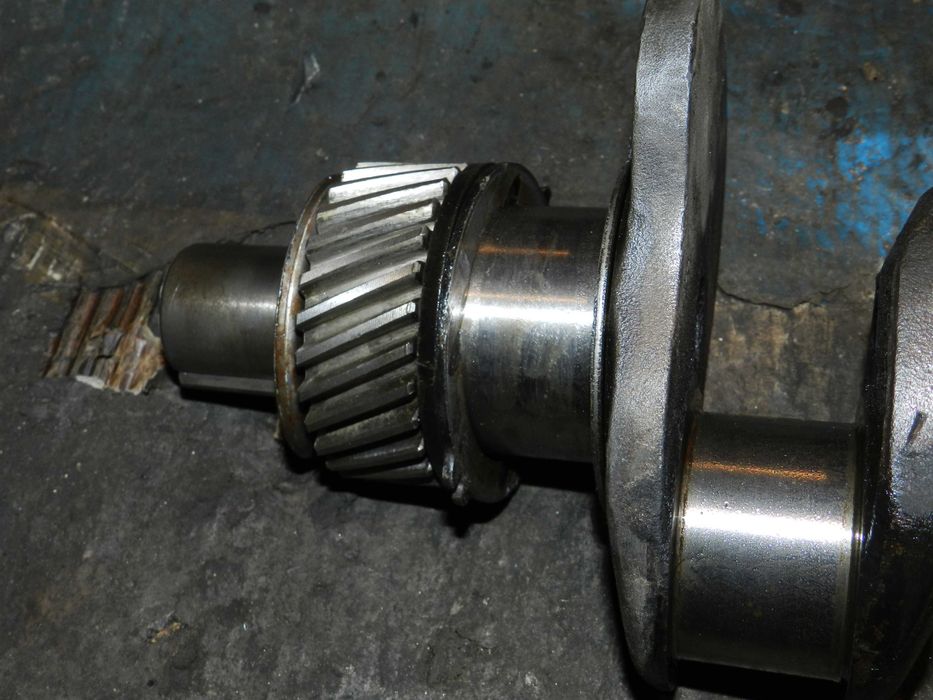 Коленвал на Газель б/у.