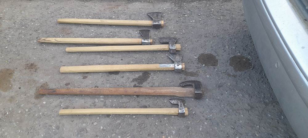 Vând Topoare de crăpat lemne