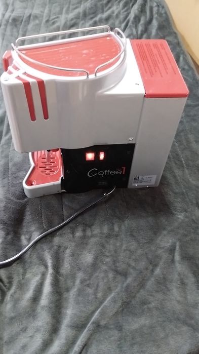 Aparat de cafea cu plicuri de la lavazza