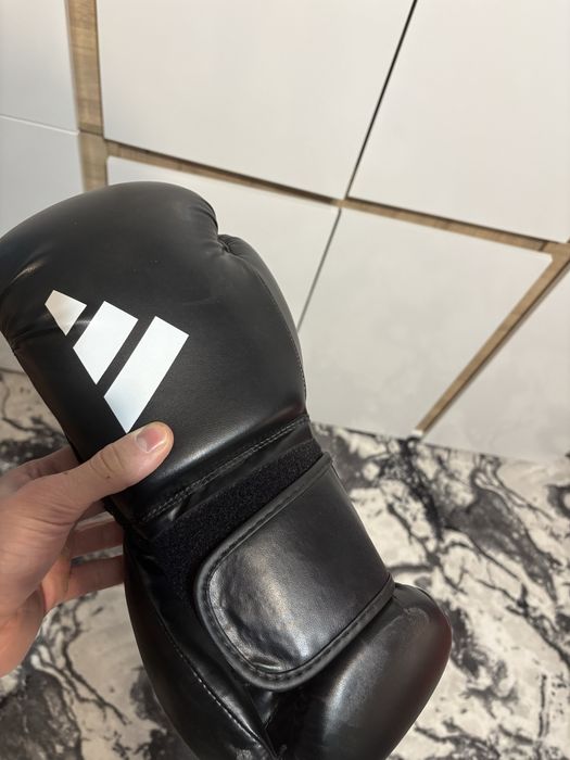 Боксови ръкавици