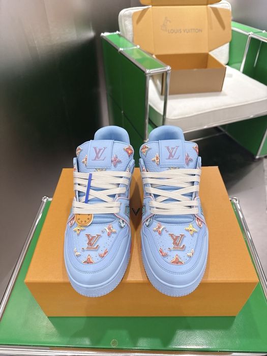 Adidasi Louis Vuitton