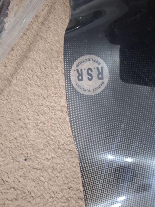 Rola intinzatoare curea +parbriz orig si diverse piese de  scuter Honda Pantheon 125 150cc