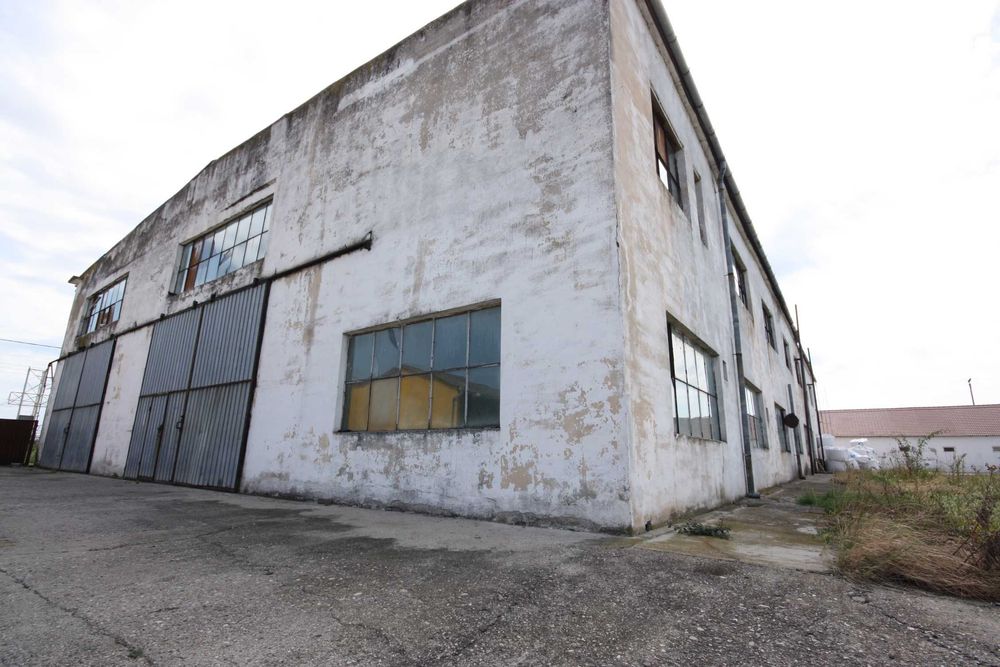 Hală producție și depozitare – 1195 mp – 60 km de Timișoara