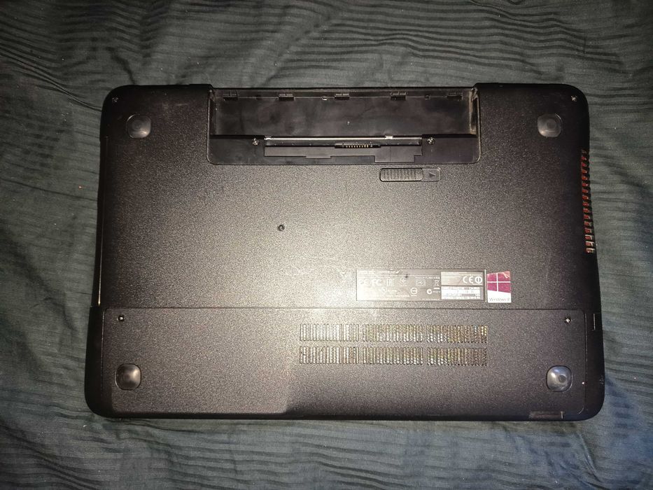 Laptop gaming Asus Rog G551jw, Core i7 4720hq, 16gb ram, Nvidia GTX 960m, tastatura iluminata, ssd 240gb, full HD
