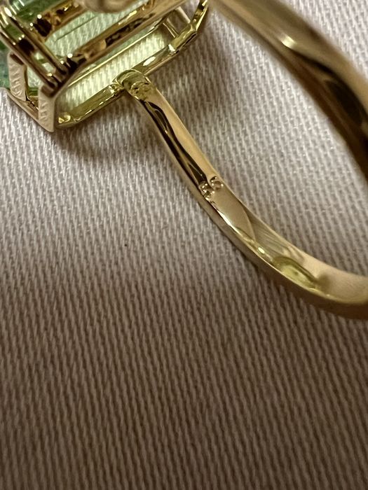 НАМАЛЕН! Нов Swarovski пръстен със зелени кристали, р-р 55