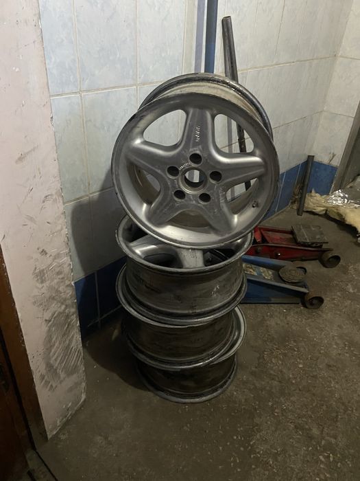 Продам титанки на ауди 100