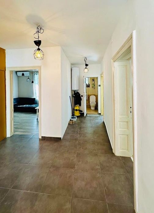 Дава се под наем Тристаен апартамент в София, Център - 86 кв.м за 797.64 € - Снимка #3